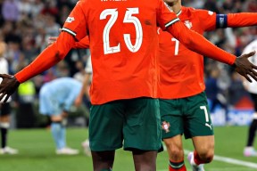 包含里程碑夜葡萄牙体育造点机会，亚冠国际比赛日刷纪录，更衣室稳定，高层口径保持一致的词条-Lejing Sports